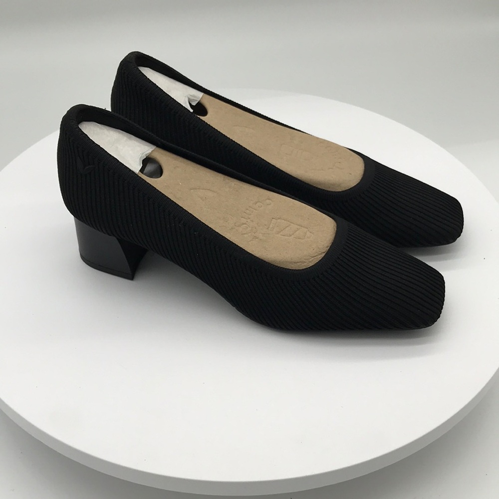 Vivaia Women’s Melody Dress Shoe